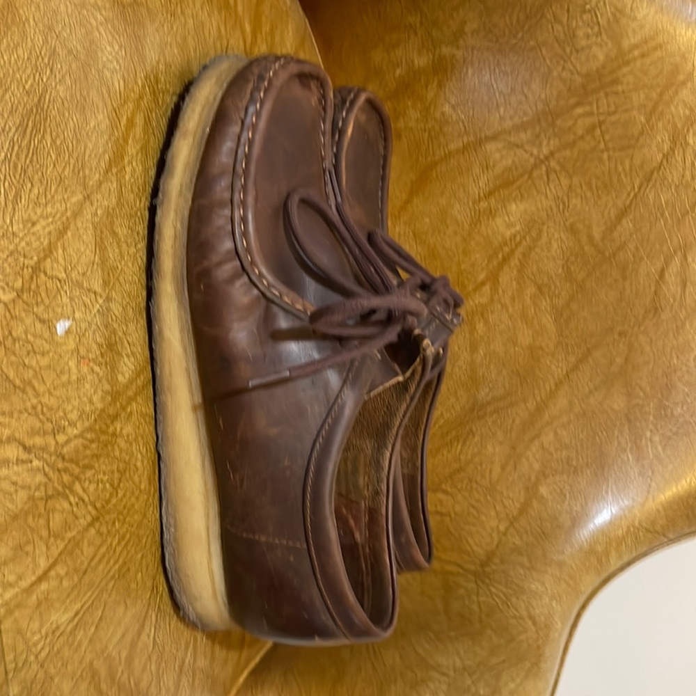 Clarks Wallabee Oxford. Dark brown. Size 12